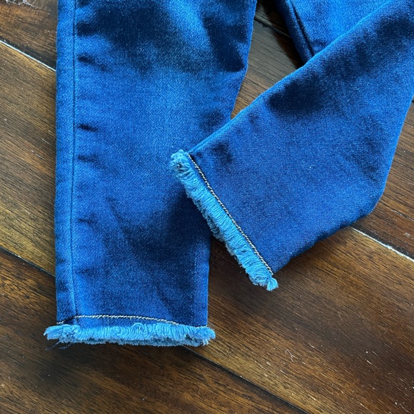 Cat and Jack Stretchy Jeans - Picture 2 of 5